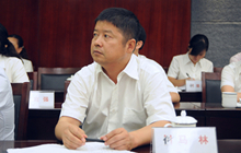 南陵华亿置业公司总经理马林参加会议